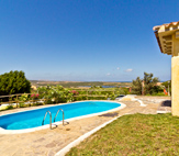 Villa Azzurra 04-5A: panoramica esterno con piscina